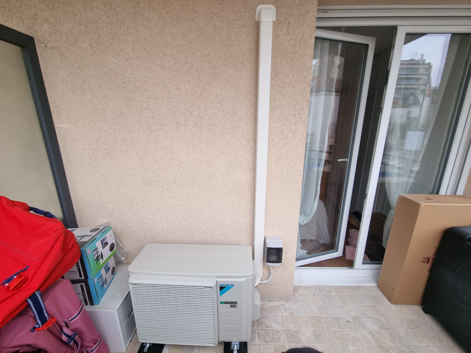 nstallation d'une pompe à chaleur air air Daikin à Montreuil sous-bois-3
