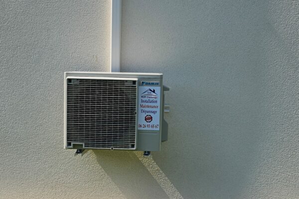 Installation de pompe à chaleur Daikin à serris