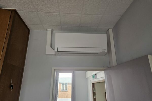 Installation pompe à chaleur Mitsubishi à Montrouge.